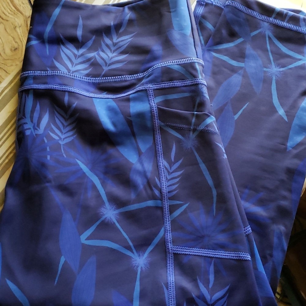 Zyia leggings